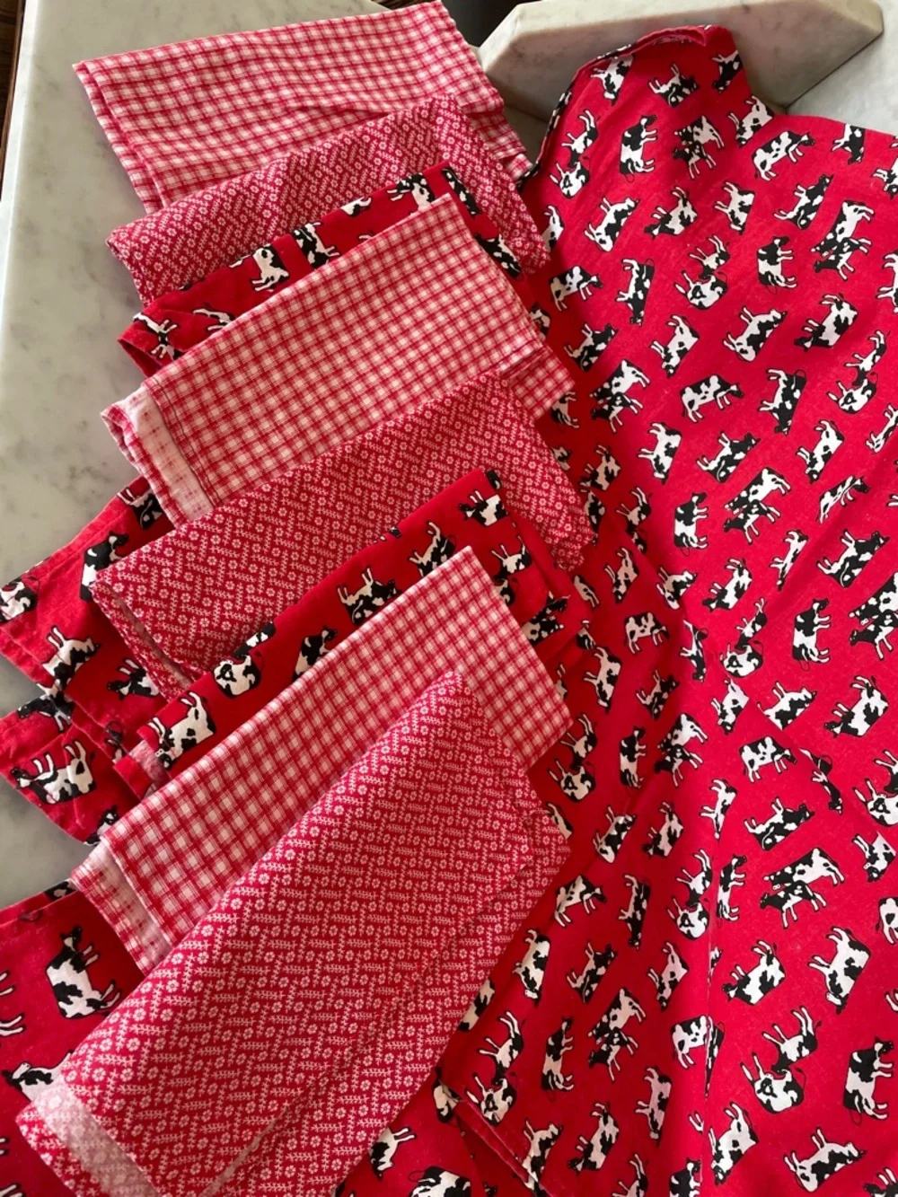 VINTAGE Red Cow Print Tablecloth (2) and Napkin (8) Set